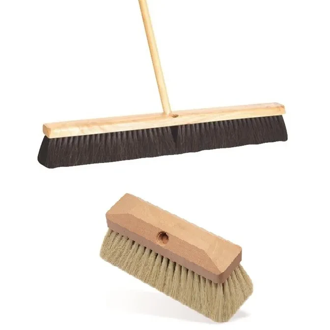 ESCOBILLA PARA LAVAR AUTOS EN CRIN (5)